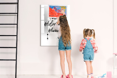Decoratief glazen wandbord beschrijfbaar en magnetisch Een creatieve ruimte voor herinneringen en foto's
