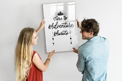 Decoratief glazen wandbord beschrijfbaar en magnetisch Een creatieve ruimte voor herinneringen en foto's