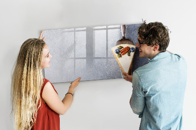 Decoratief glazen wandbord beschrijfbaar en magnetisch Een creatieve plek voor herinneringen en notities