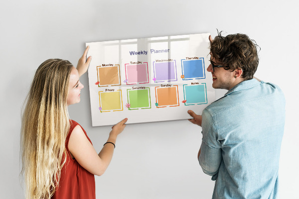 Decoratief glazen wandbord beschrijfbaar en magnetisch Weekplanner met ruimte voor foto's
