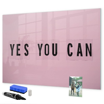 Decoratief glazen wandbord beschrijfbaar en magnetisch Een inspirerende ruimte voor zelfexpressie.