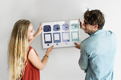 Decoratief glazen wandbord beschrijfbaar en magnetisch Een creatieve plek voor herinneringen en foto's