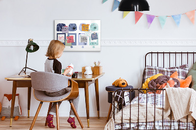 Decoratief glazen wandbord beschrijfbaar en magnetisch Een creatieve plek voor herinneringen en foto's