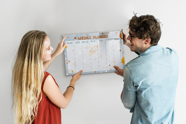 Decoratief glazen wandbord beschrijfbaar en magnetisch Weekplanner met ruimte voor foto's