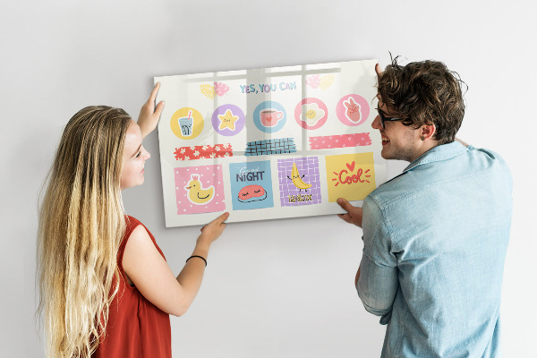Decoratief glazen wandbord beschrijfbaar en magnetisch Een motiverend prikbord vol inspiratie.