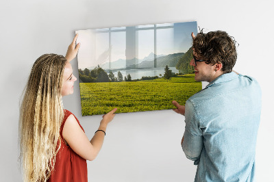Decoratief glazen wandbord beschrijfbaar en magnetisch Een creatieve ruimte om je herinneringen tentoon te stellen.