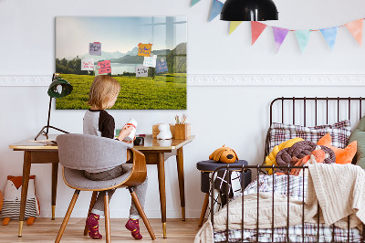 Decoratief glazen wandbord beschrijfbaar en magnetisch Een creatieve ruimte om je herinneringen tentoon te stellen.