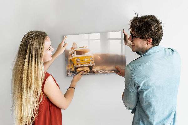 Decoratief glazen wandbord beschrijfbaar en magnetisch Kleurrijke herinneringen tegen de achtergrond van de natuur.