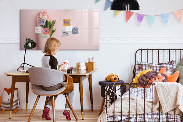 Decoratief glazen wandbord beschrijfbaar en magnetisch Een creatieve ruimte voor herinneringen en notities
