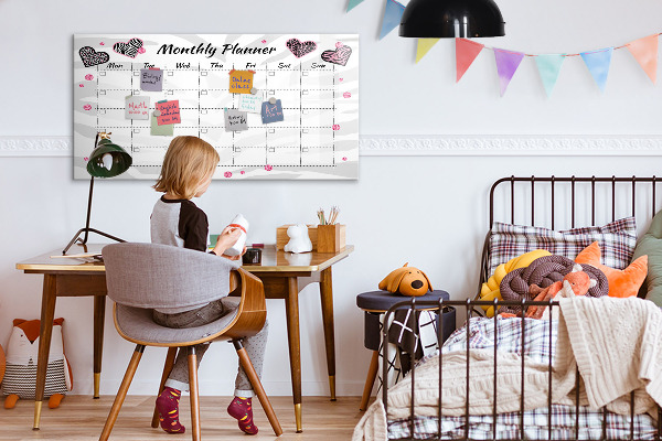 Decoratief glazen wandbord beschrijfbaar en magnetisch Maandplanner met hartjes en foto's