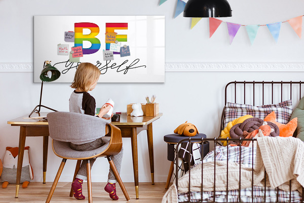 Decoratief glazen wandbord beschrijfbaar en magnetisch Wees jezelf en deel momenten.