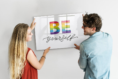 Decoratief glazen wandbord beschrijfbaar en magnetisch Wees jezelf en deel momenten.