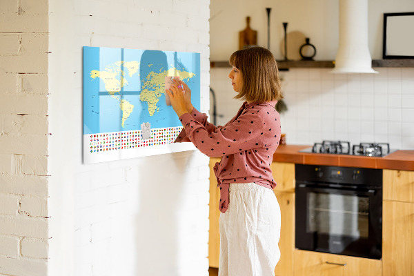 Decoratief glazen wandbord beschrijfbaar en magnetisch Wereldkaart met fotolocaties