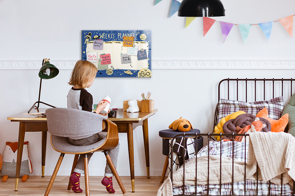 Decoratief glazen wandbord beschrijfbaar en magnetisch Weekplanner met een ruimtethema