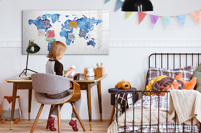 Decoratief glazen wandbord beschrijfbaar en magnetisch Een wereldkaart met persoonlijke herinneringen.