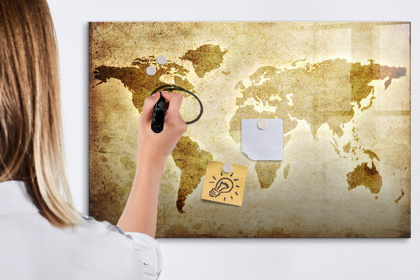 Memobord van glas met print inclusief neodymium magneten Een wereldkaart met persoonlijke herinneringen.