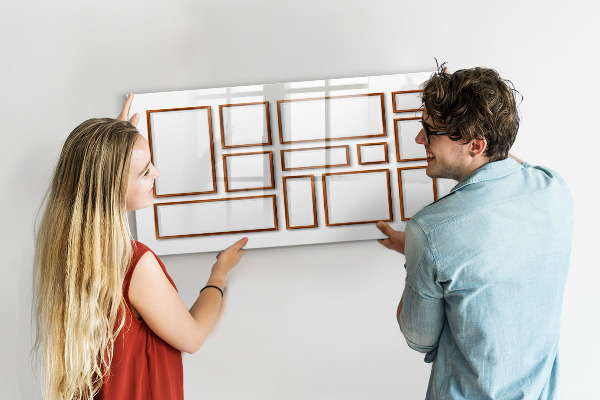 Decoratief glazen wandbord beschrijfbaar en magnetisch Een creatieve ruimte voor herinneringen en foto's