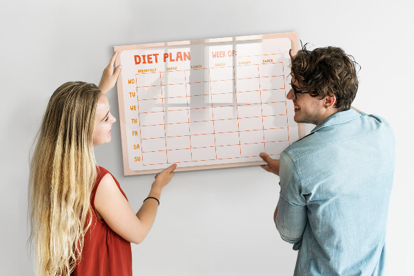 Decoratief glazen wandbord beschrijfbaar en magnetisch Dieetplan voor de hele week