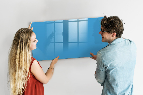Decoratief glazen wandbord beschrijfbaar en magnetisch Een kleurrijk prikbord voor notities en foto's
