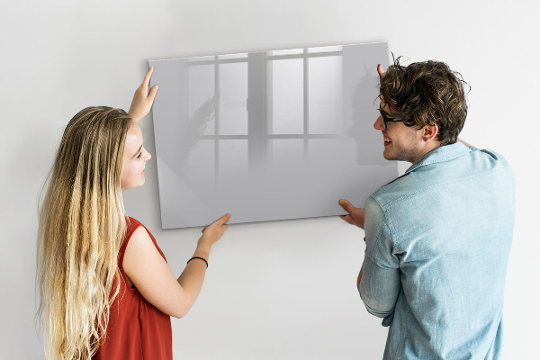 Decoratief glazen wandbord beschrijfbaar en magnetisch Een praktisch prikbord voor notities en foto's.