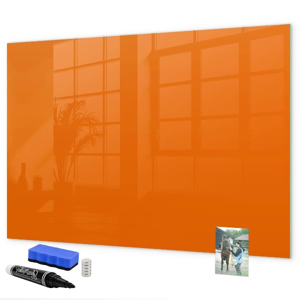 Decoratief glazen wandbord beschrijfbaar en magnetisch Een creatieve manier om je foto's te presenteren.