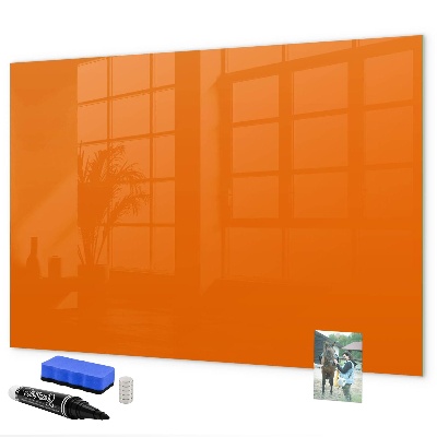 Decoratief glazen wandbord beschrijfbaar en magnetisch Een creatieve manier om je foto's te presenteren.