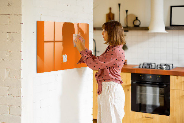 Decoratief glazen wandbord beschrijfbaar en magnetisch Een creatieve manier om je foto's te presenteren.