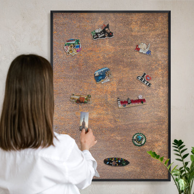 Wandbord voor magneten in een zwarte lijst Roestige elegantie