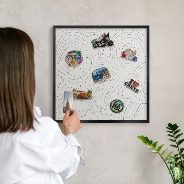 Wandbord voor magneten in een zwarte lijst Geometrische elegantie