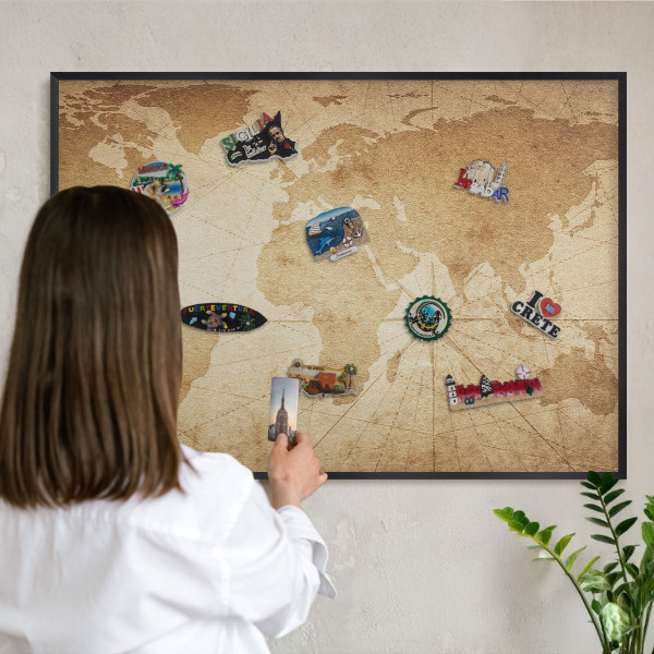 Wandbord voor magneten in een zwarte lijst Oude kaart