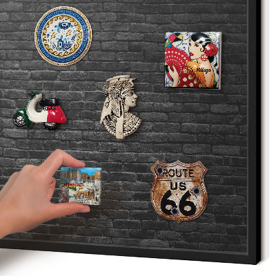 Wandbord voor magneten in een zwarte lijst Bakstenen muur