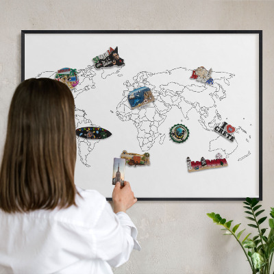 Wandbord voor magneten in een zwarte lijst Contourkaart