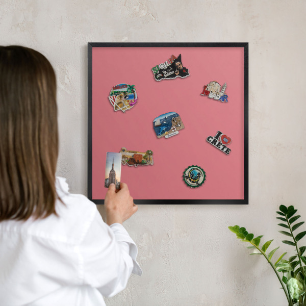 Wandbord voor magneten in een zwarte lijst Zalmkleur