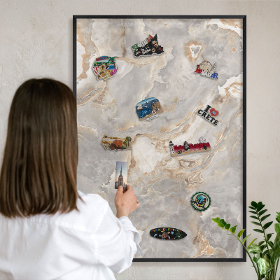 Wandbord voor magneten in een zwarte lijst Marmeren elegantie
