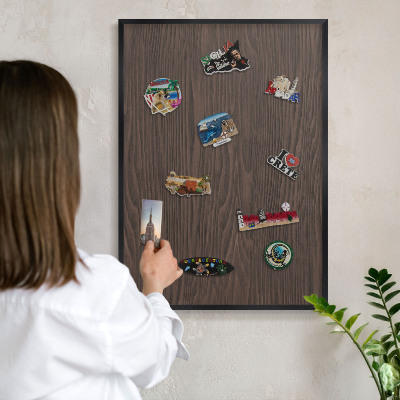 Wandbord voor magneten in een zwarte lijst Natuurlijk hout