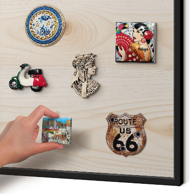 Wandbord voor magneten in een zwarte lijst Houten patroon
