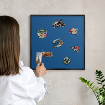 Wandbord voor magneten in een zwarte lijst Donkerblauw