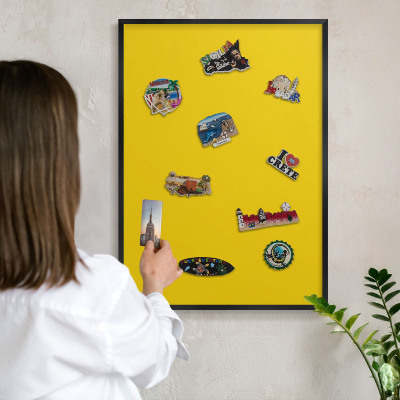 Metalen bord voor magneten met zwarte lijst Intens geel