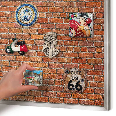 Decoratief metalen magneetbord in een zilveren lijst Baksteenmotief