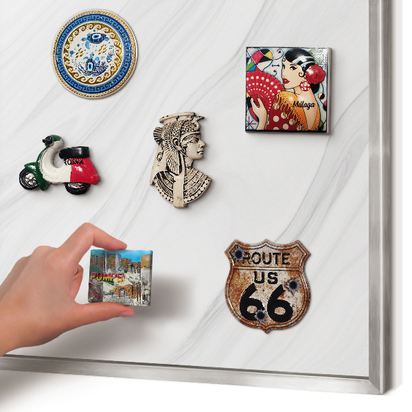 Decoratief metalen magneetbord in een zilveren lijst Subtiel marmer