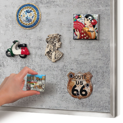 Decoratief metalen magneetbord in een zilveren lijst Grijs oppervlak