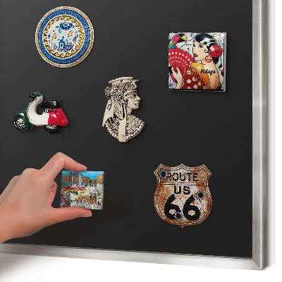 Magneetbord voor souvenir magneten met zilveren lijst Zwart