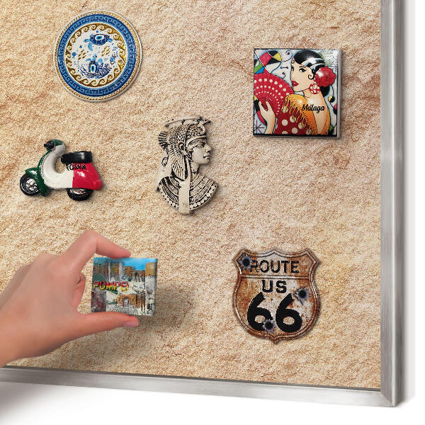 Decoratief metalen magneetbord in een zilveren lijst Steenstructuur