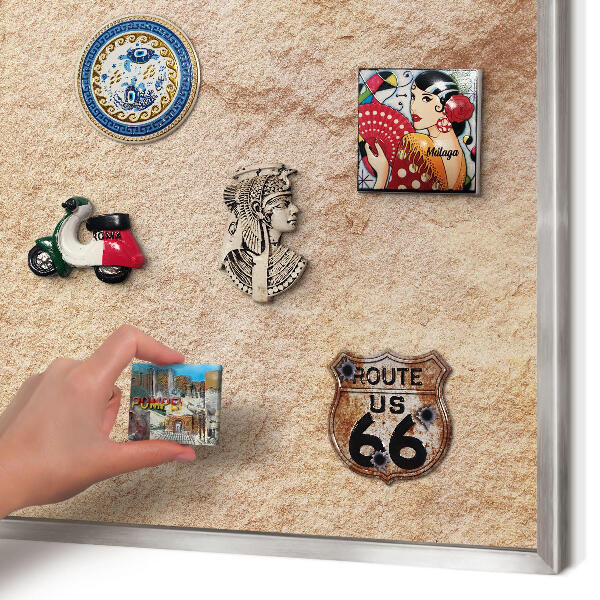 Decoratief metalen magneetbord in een zilveren lijst Steenstructuur