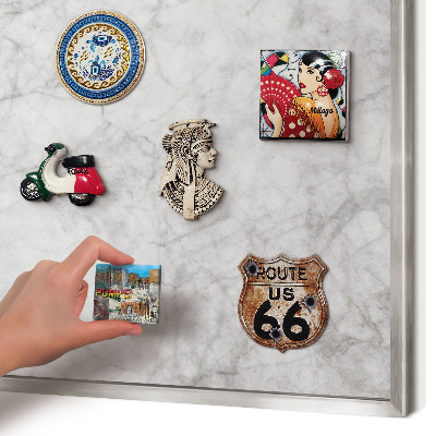 Magneetbord voor souvenir magneten met zilveren lijst Grijs marmer