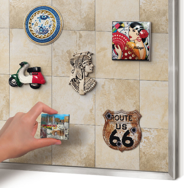 Magneetbord voor souvenir magneten met zilveren lijst Neutrale elegantie
