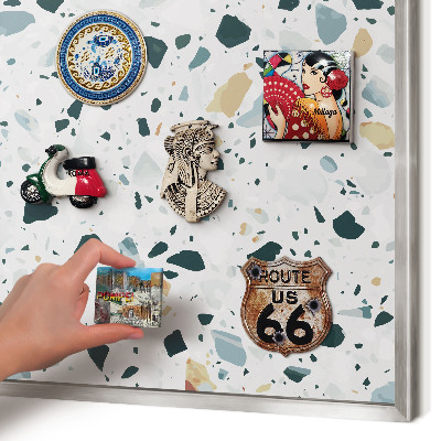 Decoratief metalen magneetbord in een zilveren lijst Dynamische patronen