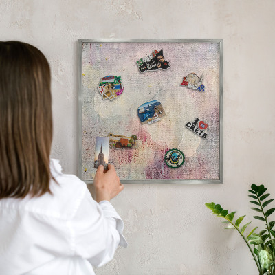 Magneetbord voor souvenir magneten met zilveren lijst Pastel abstractie
