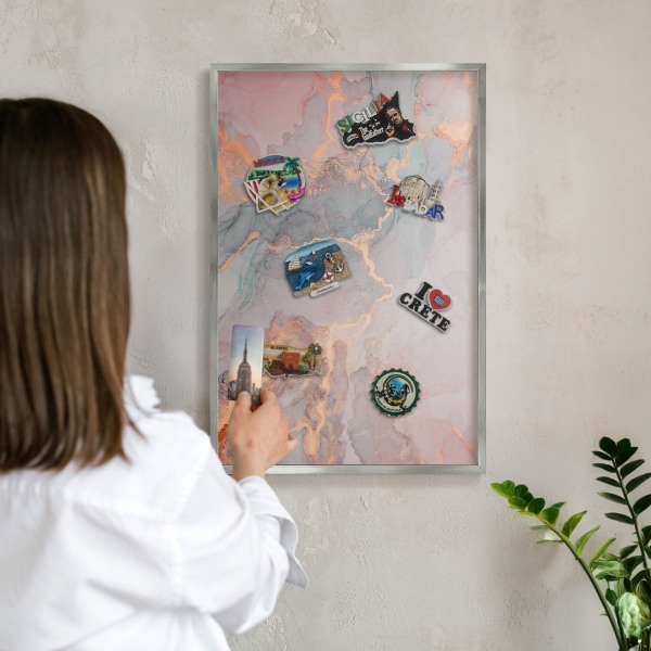Magneetbord voor souvenir magneten met zilveren lijst Kleurrijke abstractie