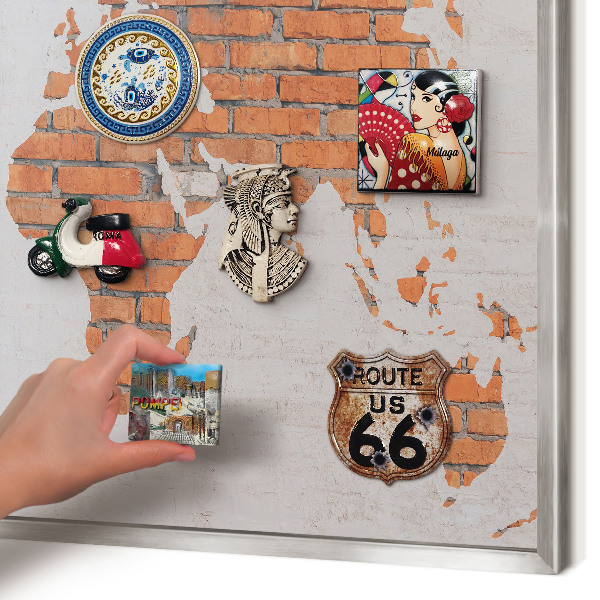 Decoratief metalen magneetbord in een zilveren lijst Bakstenen plattegrond